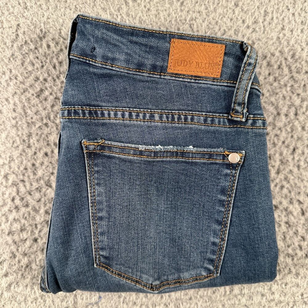 Judy Blue Jeans Women's 5/27(26 Fits) Blue Skinny Fit Medium Wash Side Stripe